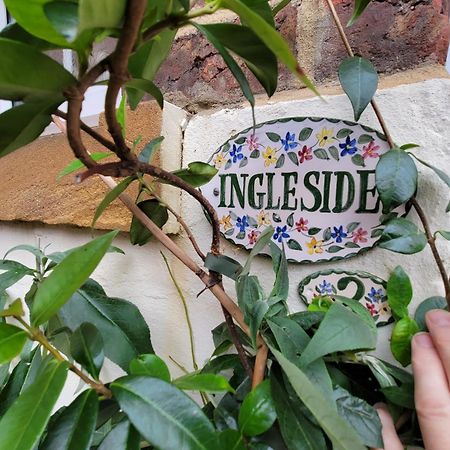 Апартаменты Ingleside Mews Уитби Экстерьер фото